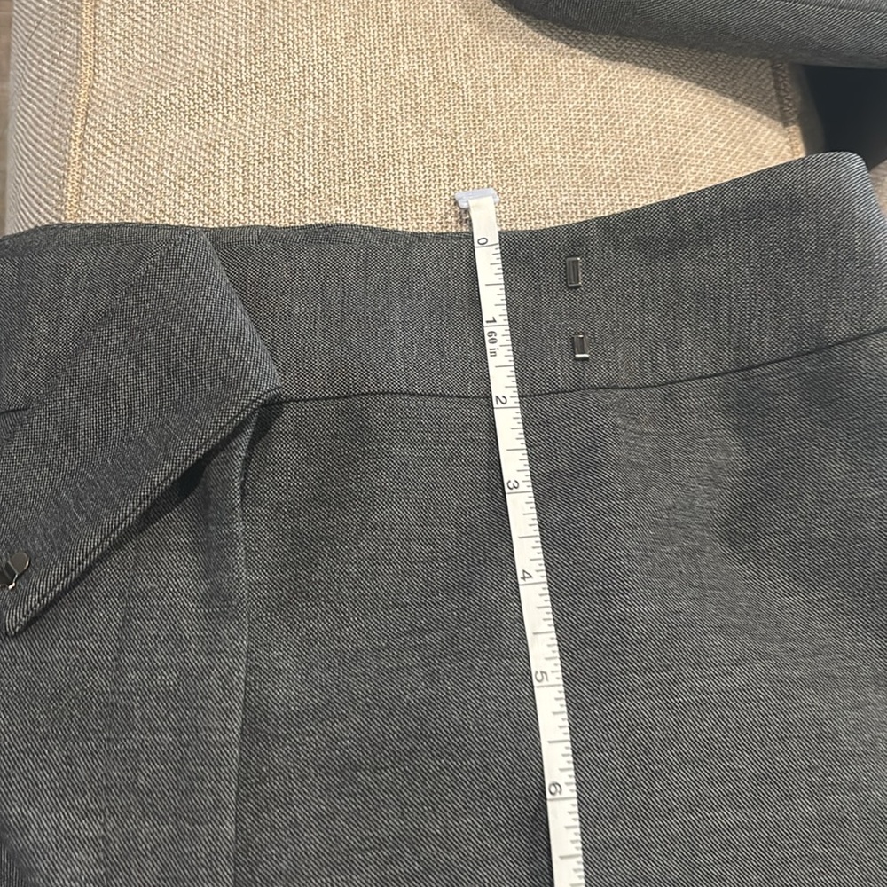 Tahari Classic Gray Double-Breasted Suit - Picture 13 of 15